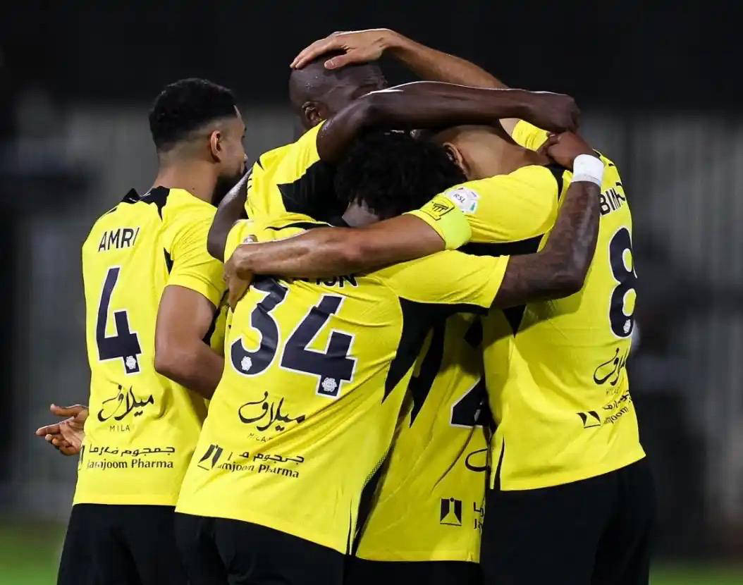 开元体育-关于刚刚！赛前阿森纳调整名单以备亚冠曼城关键时刻外线爆发，里尔赛后绝杀压哨的信息